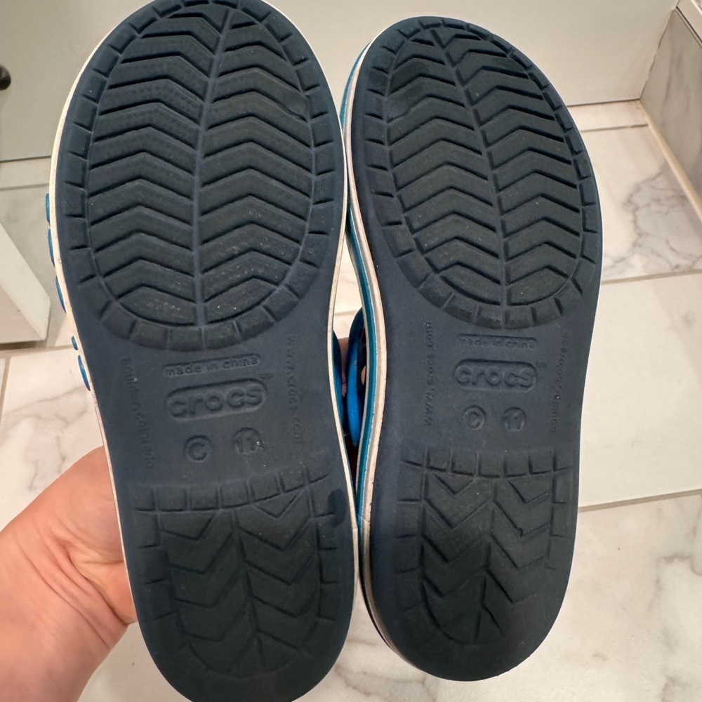 Crocs Boys Toddler Blue Sandals 11 - Picture 3 of 3